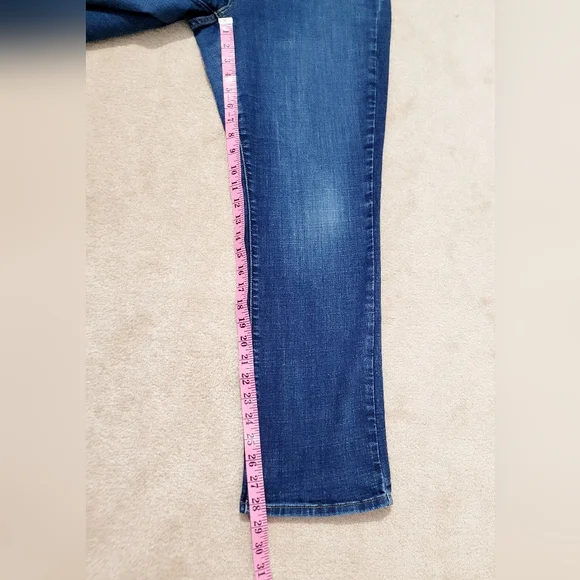 Levi’s Classic Straight Jeans Women’s Size 14 Medium Wash Stretch Denim - Picture 9 of 13